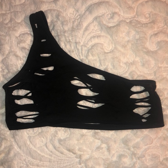 Small Ripped Black Croptop - Picture 2 of 2